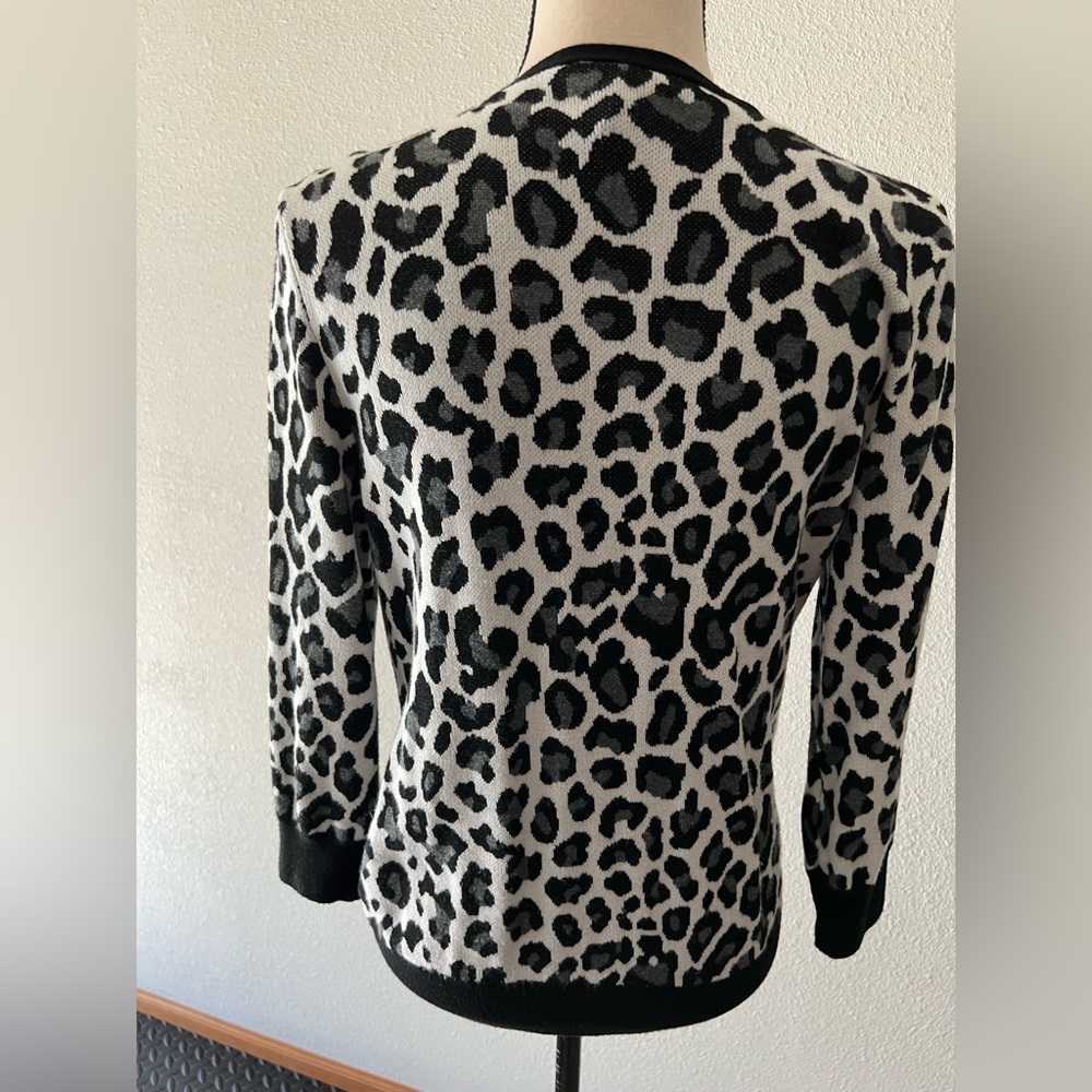 Whbm Leopard Print Snap Front Cardigan Size M - image 4